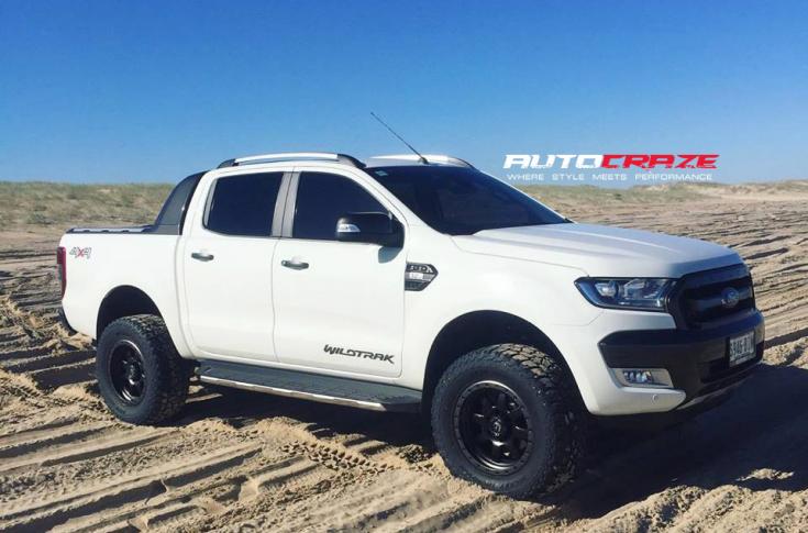 FORD-RANGER-TROPHY-MATTE-BLACK-WITH-ANTHRACITE-RING-3